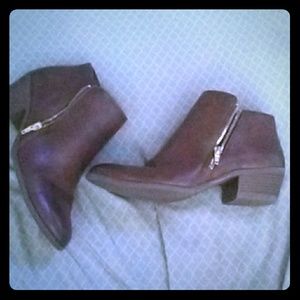Brown short ankle boots